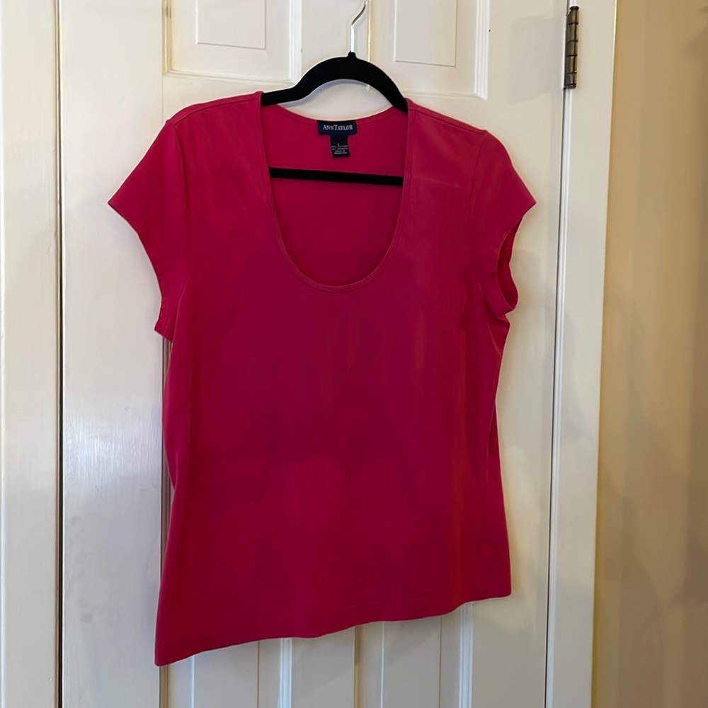 Ann Taylor hot pink tee shirt
